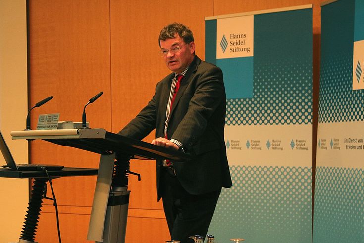 Ingo Dietrich, Bundesministerium für wirtschaftliche Zusammenarbeit und Entwicklung