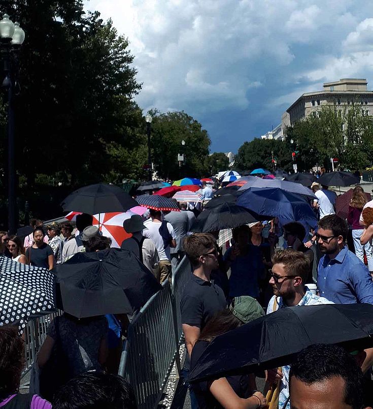 Menschenmenge vor dem Capitol