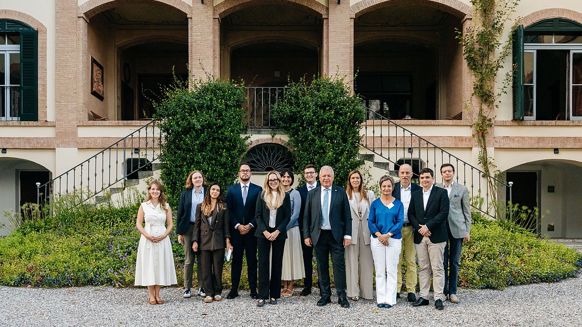 Was muss Europa bewahren – und was muss es verändern, um in einer zunehmend unsicheren Welt handlungsfähig zu bleiben? Diese Frage haben wir im Rahmen von „What is conservative?!“ in Zusammenarbeit mit der Villa Vigoni mit politischen Entscheidungsträgern, Wissenschaftlern, internationalen Experten und jungen europäischen Christdemokraten und Konservativen diskutiert.
