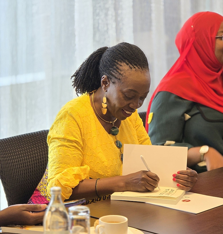 Setzt sich für mehr Frauen in der kenianischen Politik ein: Autorin und Politikerin Martha Karua.