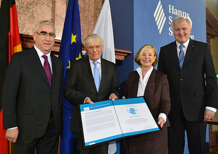 Verleihung des Franz Josef Strauß-Preises 2015 an Reiner Kunze am 9. Mai 2015 im Kaisersaal der Münchner Residenz