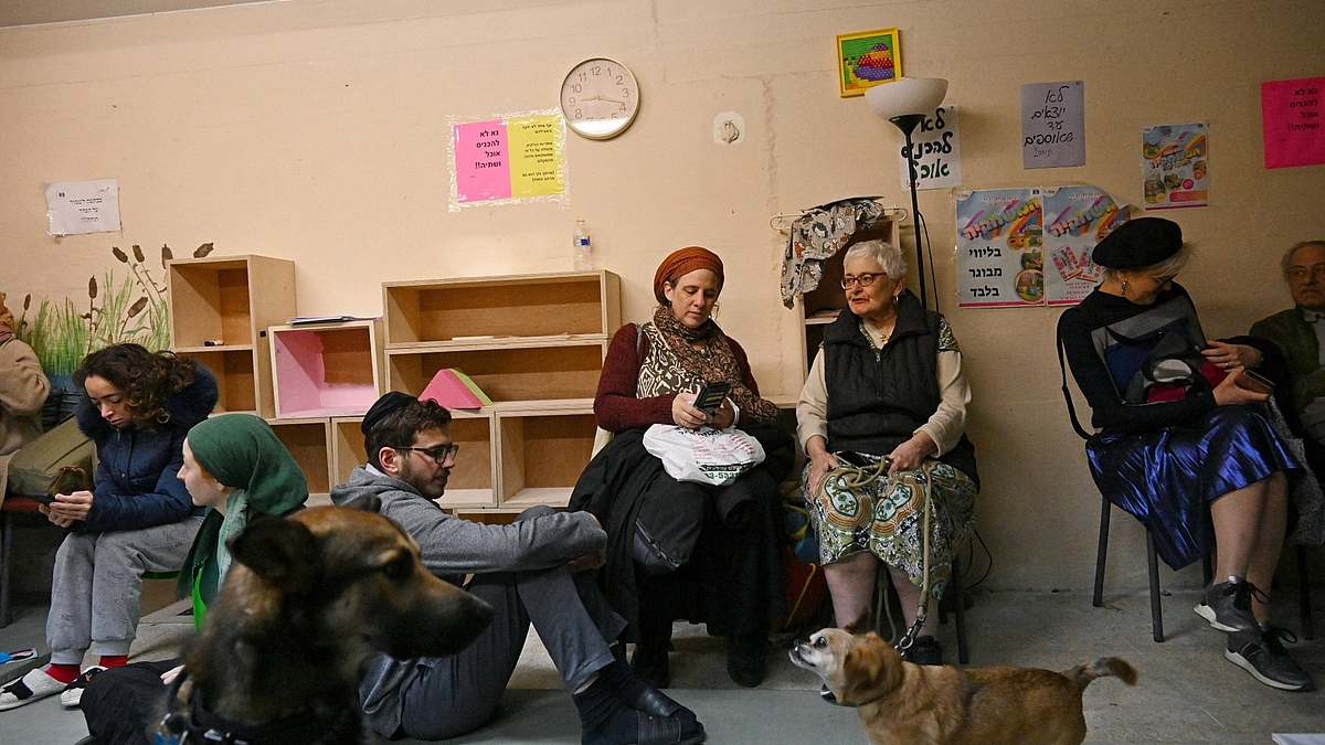 Zum vollständigen Beitrag Krieg in Israel: Wie Menschen in Jerusalem den Alltag meistern