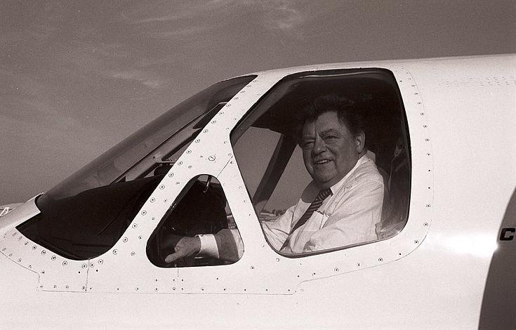 Franz Josef Strauß im Cockpit 1985