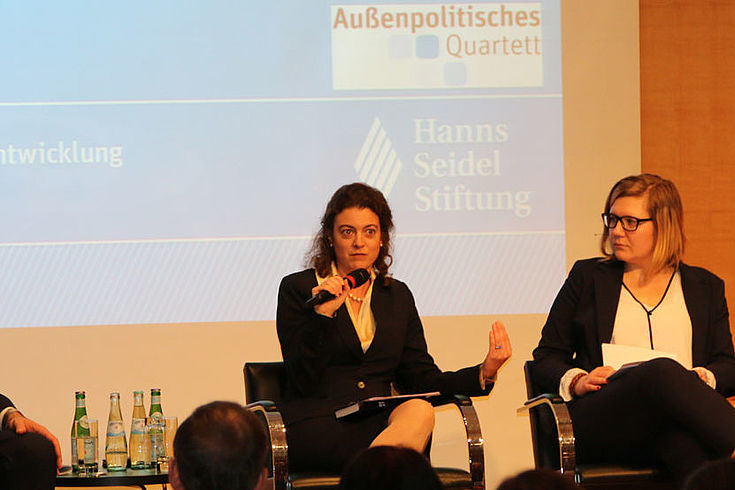 Für Sarah Lohmann ist Trump gut für die Demokratie. Lohmann über die Protestmärsche: "Das war eine Revolution des amerikanischen Volkes!"