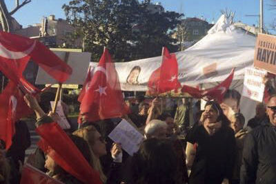 Intensiver Wahlkampf der türkischen Parteien um jede Stimme in Istanbul