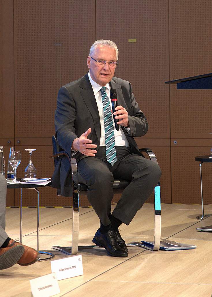 Joachim Herrmann, MdL, Bayerischer Staatsminister des Innern, für Sport und Integration. 