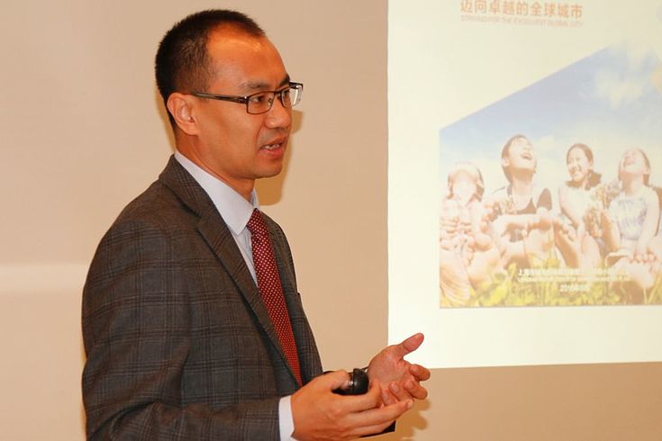 Prof. Dr. Zhengfeng Zhang strebt eine umfassendere und effzientere Bodenordnung an