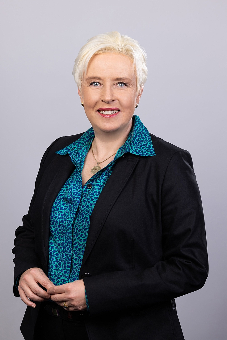 Dr. Susanne Luther 