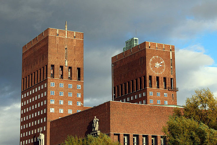 Ansicht des Rathauses in Oslo, der Hauptstadt von Norwegen.