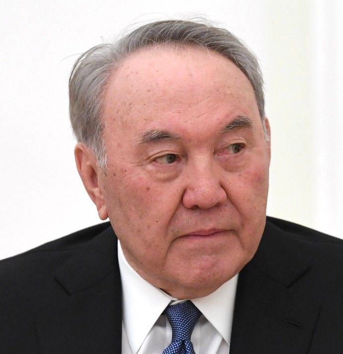 Auch nach seinem Rückzug als kasachischer Präsident behielt Nursultan Nasarbajew die politischen Fäden in seinen Händen. Die Hauptstadt Kasachstans Astana wurde umbenannt in Nur-Sultan.
