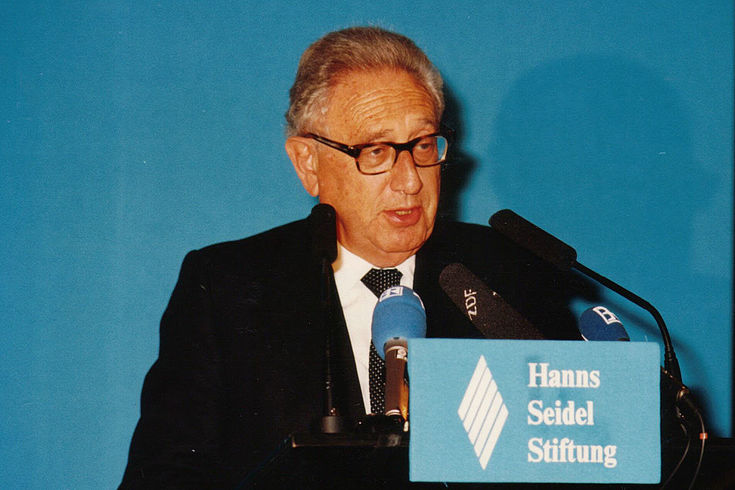 Verleihung des Franz-Josef-Strauß-Preises am 21. Januar 1996 an den ehemaligen US-Außenminister und Friedensnobelpreisträger Henry Kissinger