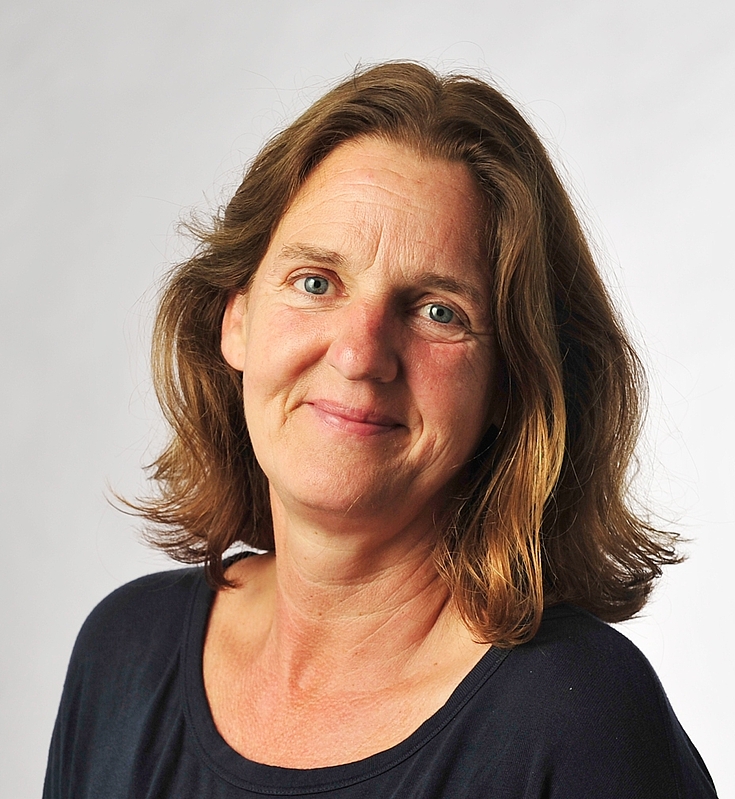 Prof. Dr. Ute Schmid ist Teilnehmerin der Veranstaltung „KI im Handwerk“ und verbindet praktische Beispiele mit wissenschaftlicher Expertise. Sie leitet das „Bamberger Zentrum für Künstliche Intelligenz (BaCAI)“ und den „Lehrstuhl für Kognitive Systeme“ an der Universität Bamberg.
