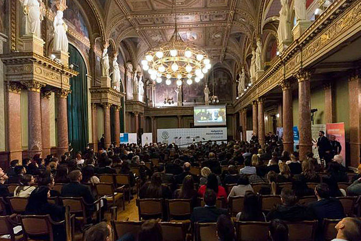 Bildung ist ein Schwerpunkt der Netzwerke. Das wurde bei dem Treffen in der Ungarischen Akademie der Wissenschaften betont. 