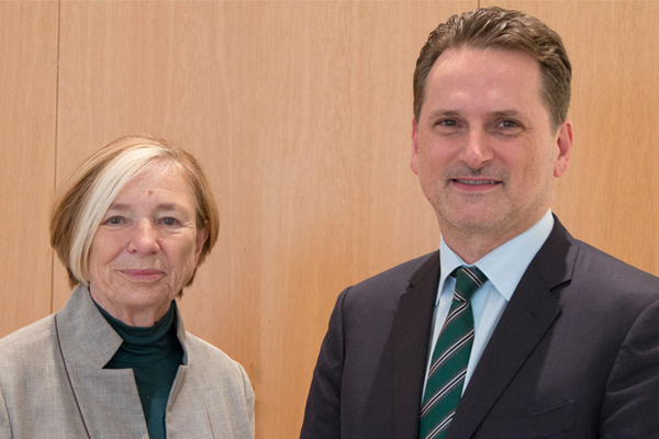 Ursula Männle begrüßte den UNRWA-Generalkommissar Pierre Krähenbühl in der Hanns-Seidel-Stiftung.